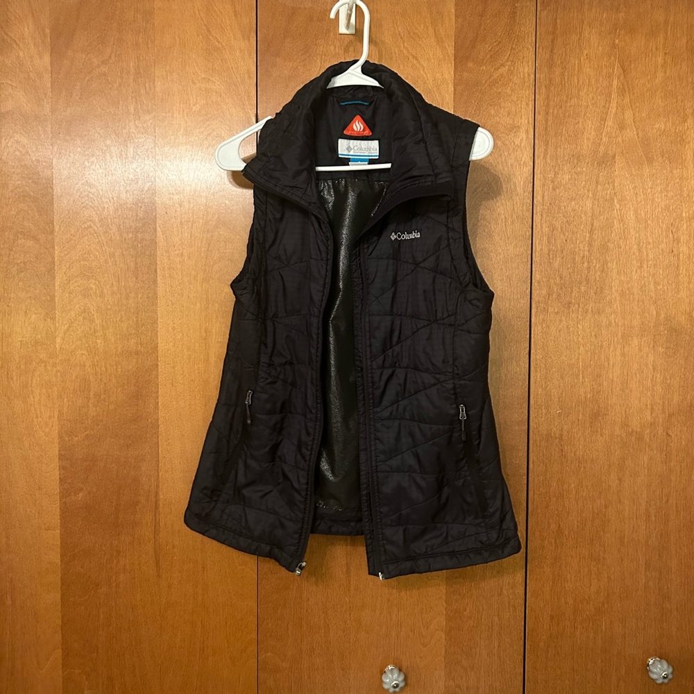 Columbia Black Quilted Vest